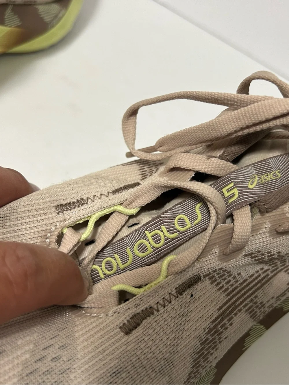 Asics signs please super